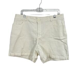 Lee Womens White Denim Jean Shorts size 14 Just Below the Waist Classic Fit
